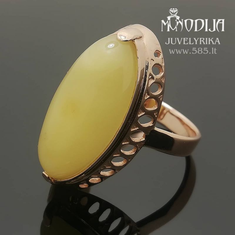 Vintažinis žiedas su gintaru. Svoris 6g, natūralus Baltijos gintaras. Kaina nuo 350€ - www.585.lt