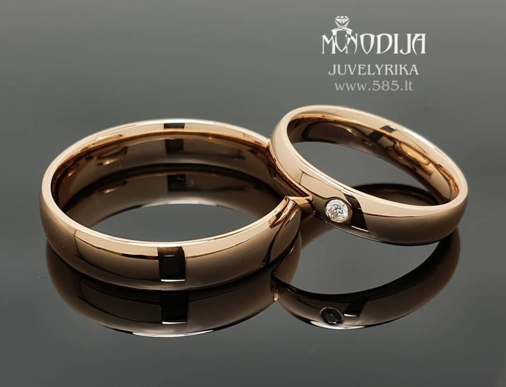 Raudono aukso vestuviniai žiedai
Svoris: 11g
Briliantai: 0.03ct-2mm
Darbo kaina: 200€
Kategorija: Klasikiniai
Plotis: 4mm ir 5mm - www.585.lt