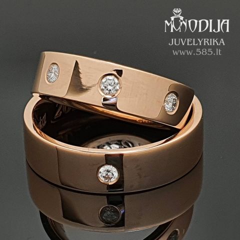Raudono aukso vestuviniai žiedai
Svoris: 16g
Briliantai: 9vnt*0.03ct-2mm
Darbo kaina: 200€
Kategorija: Modernūs
Plotis: 5mm ir 5mm