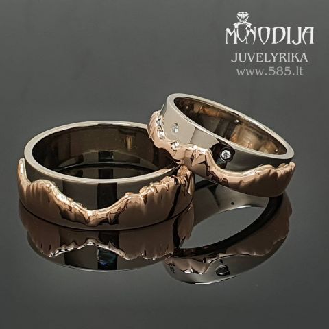 Balto-raudono aukso vestuviniai žiedai
Svoris: 18g
Briliantai: 6vnt*0.01ct-1.3mm
Darbo kaina: 400€
Kategorija: Meniniai
Plotis: 5mm ir 6mm