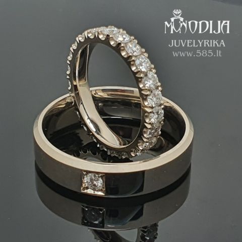 Modernūs vestuviniai žiedai
Svoris: 11g
Darbo kaina: 250€
Briliantai: 23vnt*0.065ct-2.55mm, 0.08ct-2.75mm

 #monodija #vestuviniaiziedai #diamond