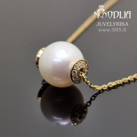 Pakabukas-Baltas perlas puoštas briliantais
Svoris: 3.5g
Darbo kaina: 200€
Perlo dydis: 10mm