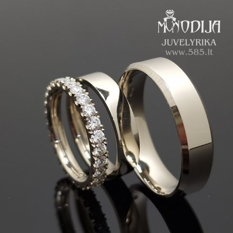 Trijų dalių vestuviniai žiedai
Svoris: 15g
Darbo kaina: 400€
Plotis: 2.5mm, 3mm, 6mm
Briliantai: 26vnt po 0.05ct-2.3mm

 #monodija #vestuves #gold #diamond #vestuviniaiziedai #vestuviniai