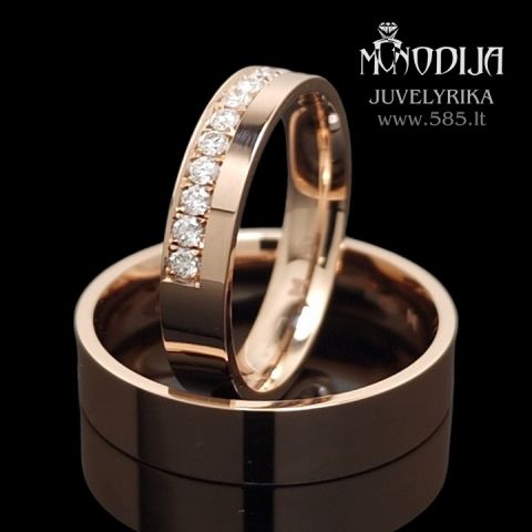 Modernaus tipo vestuviniai žiedai
Svoris: 10g
Darbo kaina: 200€
Plotis: 4mm, 5mm
Briliantai: 16vnt po 0.02ct-1.7mm