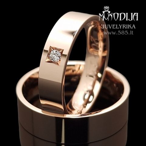 Modernaus tipo vestuviniai žiedai
Svoris: 13g
Darbo kaina: 200€
Briliantas: 1vnt po 0.05ct-2.25mm
Plotis: 5mm, 6mm